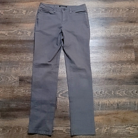 Gently Loved like new grey straight cut jeans by Nicole Miller original size 4 - Picture 1 of 8